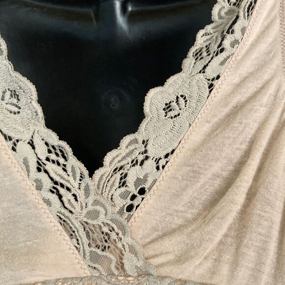 FREE PEOPLE Intimately Maddie Lace Trim Bralette in Peach Womens Small - Picture 5 of 9